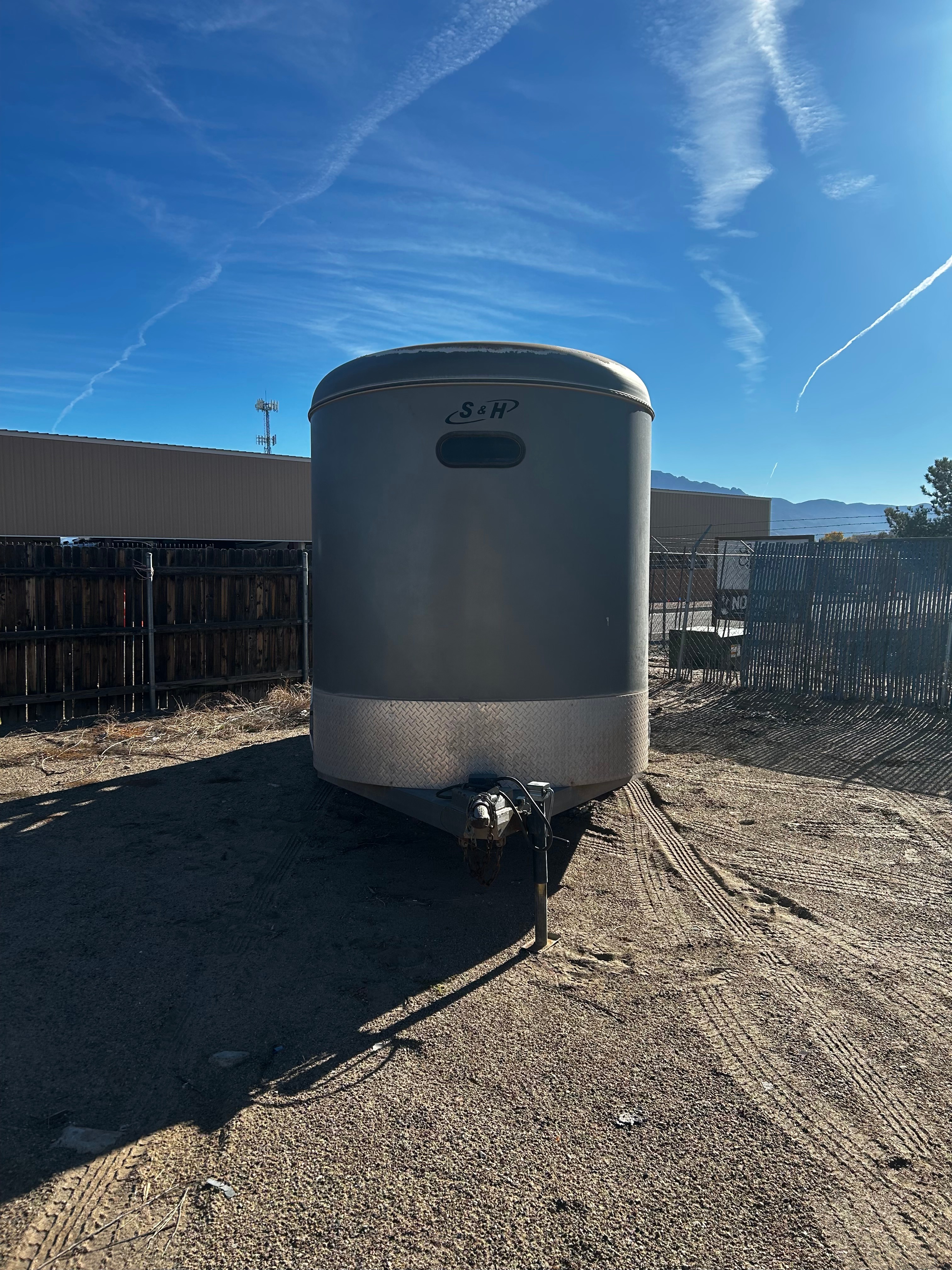 16ft Livestock Trailer view 2